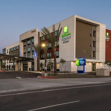 Holiday Inn Express & Suites - Phoenix North - Happy Valley, An Ihg Hotel